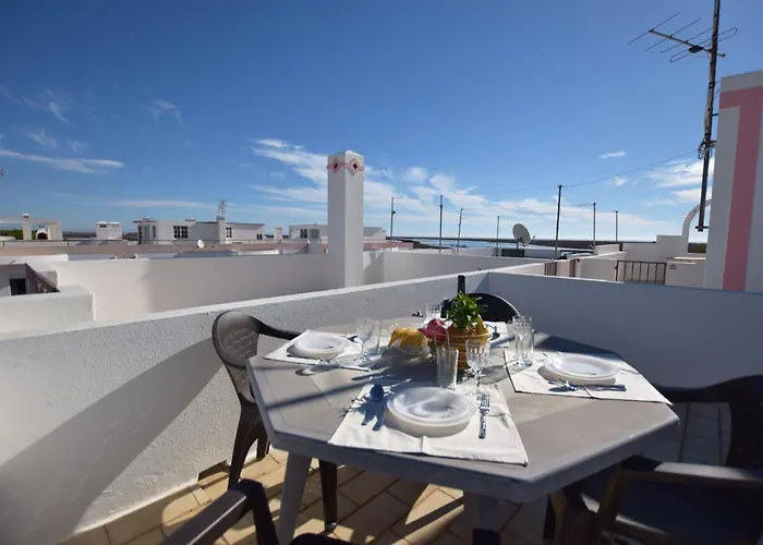 Carob By Algartur - 3 Mins Downtown - Terrace Santa Luzia
